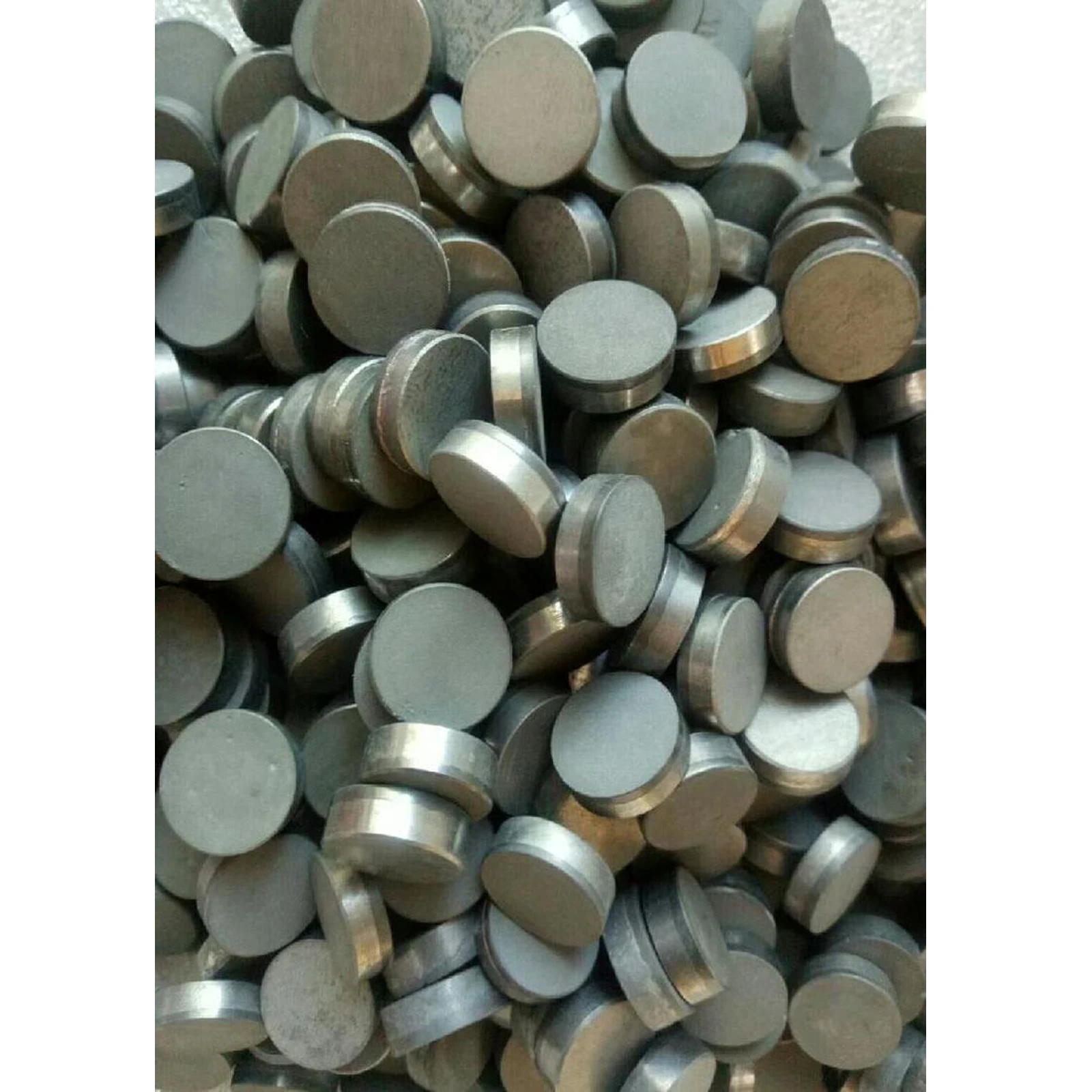 20pcs High quality pdc cutter inserts for oil/gas well drill equip,Geological bit composite 1305 1308 1608 1916 Well Drilling
20pcs High quality pdc cutter inserts for oil/gas well drill equip,Geological bit composite 1305 1308 1608 1916 Well Drilling