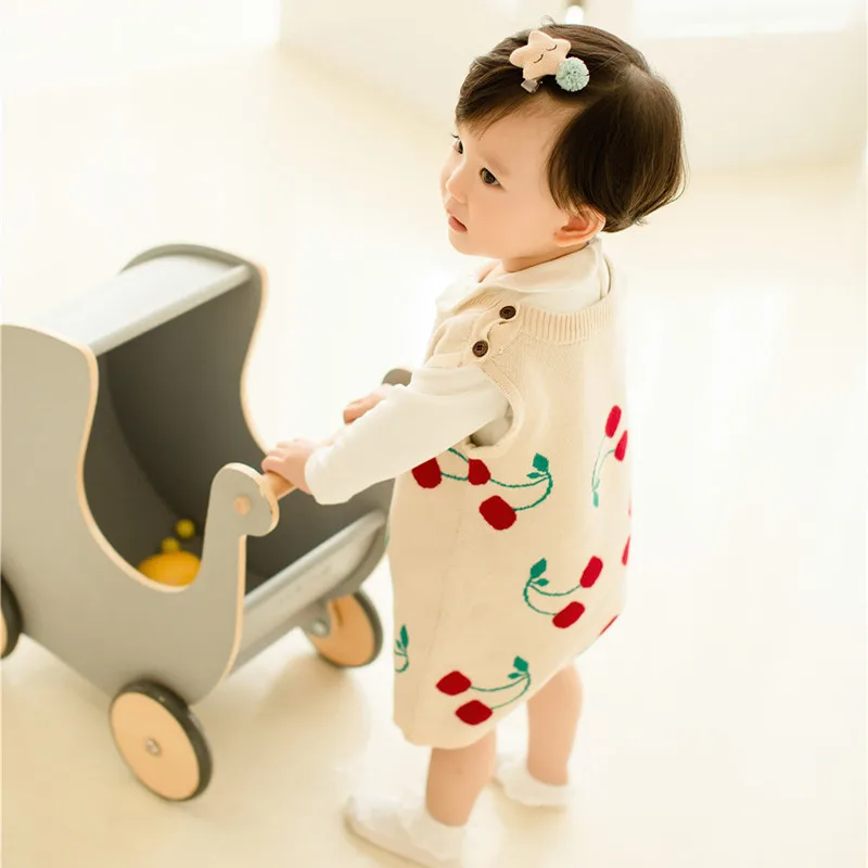 Children's clothes spring baby's clothes girl's baby, lovely cherry knitting bag fart knit little girls clothing
Children's clothes spring baby's clothes girl's baby, lovely cherry knitting bag fart knit little girls clothing