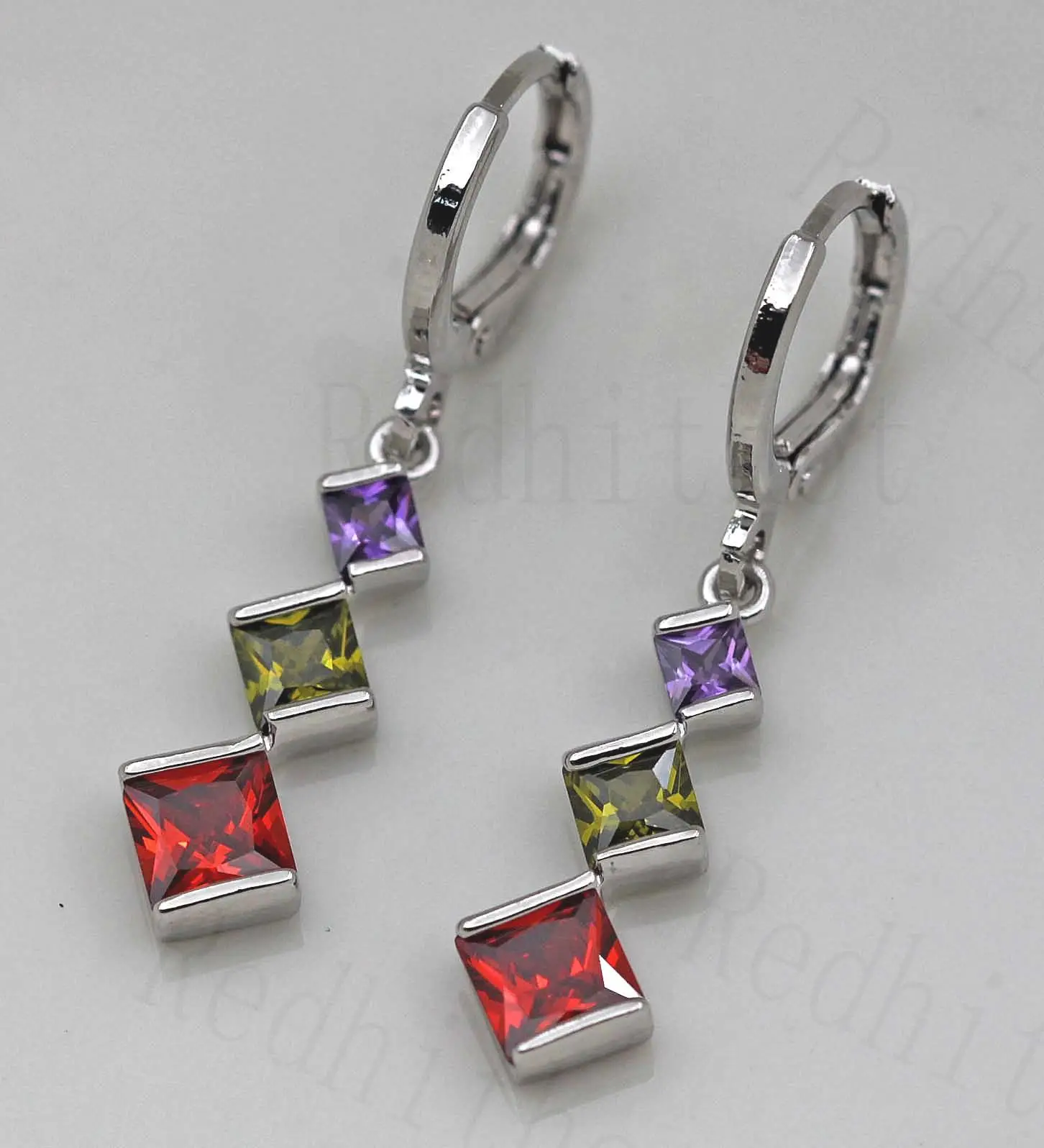 Luxury New Drop Earrings for Women Gold Color Earring with Square Rainbow Zircon Trendy Jewelry for Wedding Anniversary Gift
Luxury New Drop Earrings for Women Gold Color Earring with Square Rainbow Zircon Trendy Jewelry for Wedding Anniversary Gift