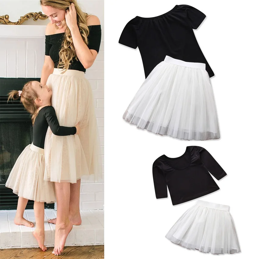 2018 New Family Dress Summer Mother and Daughter Dress Elegant Off Shoulder Evening Dress Clothes Two-pieces Shirt+tutu Skirt
2018 New Family Dress Summer Mother and Daughter Dress Elegant Off Shoulder Evening Dress Clothes Two-pieces Shirt+tutu Skirt