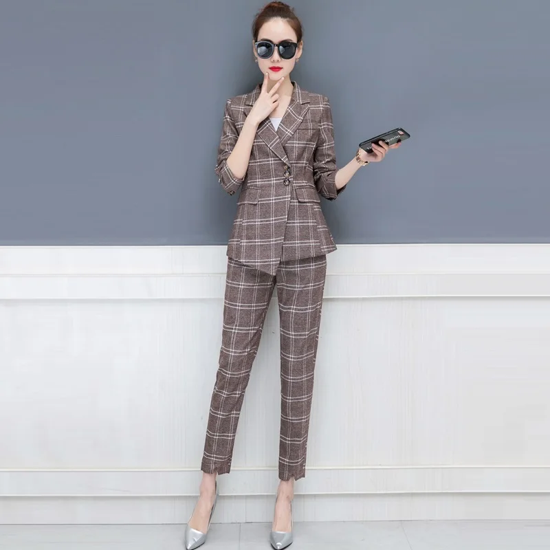 2 Piece Set Women Plaid Pant Suits Formal Ladies Office Uniform Designs Women Elegant Business Blazer Jacket Pants Suits
2 Piece Set Women Plaid Pant Suits Formal Ladies Office Uniform Designs Women Elegant Business Blazer Jacket Pants Suits