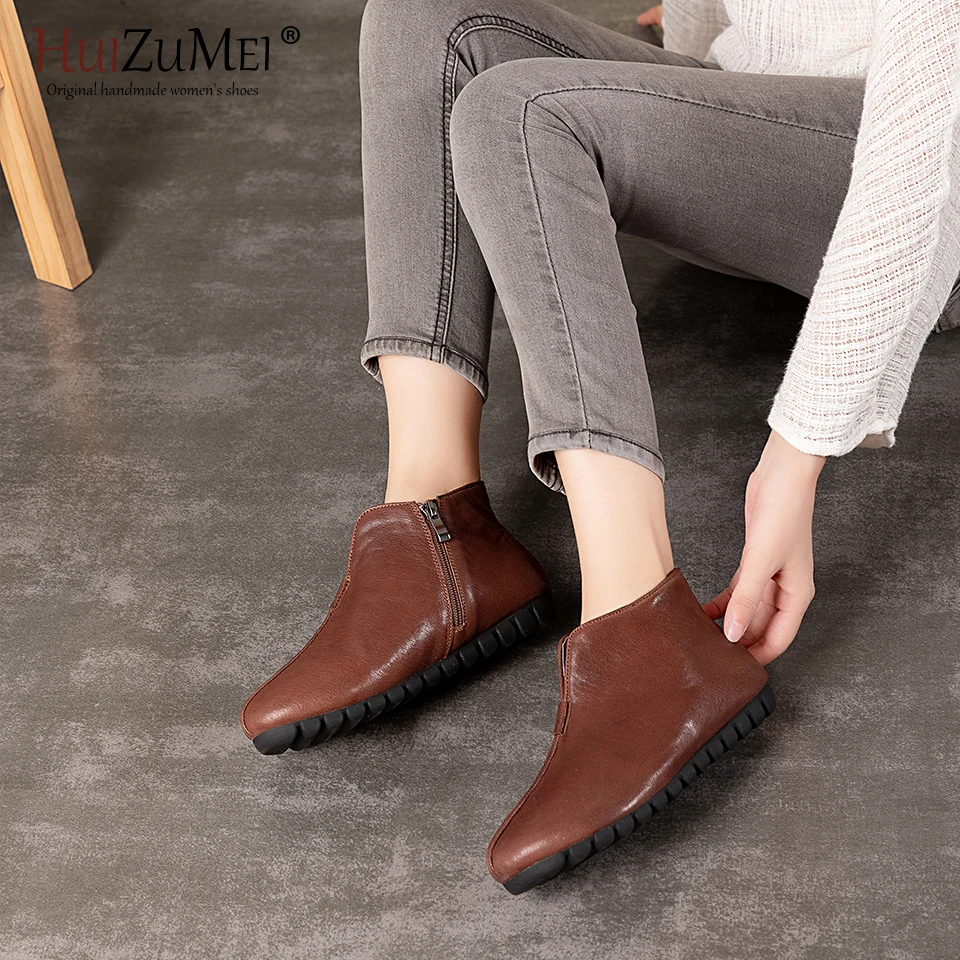 HUIZUMEI Genuine Leather Flat Shoes Plus Size Real Leather Handmade Flats Loafers Female Solid Comfortable Casual Women Shoes.
HUIZUMEI Genuine Leather Flat Shoes Plus Size Real Leather Handmade Flats Loafers Female Solid Comfortable Casual Women Shoes.