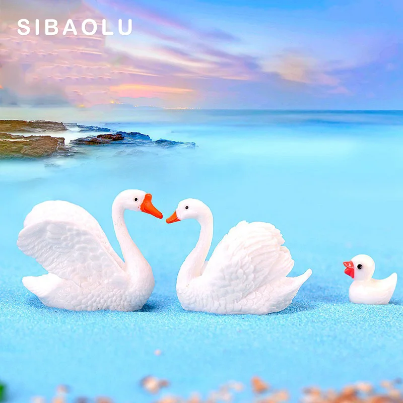 2pcs/lot White Lover Swan miniature Figurine Cartoon Ducks decoration mini fairy garden animals statue Home Desk ornaments
2pcs/lot White Lover Swan miniature Figurine Cartoon Ducks decoration mini fairy garden animals statue Home Desk ornaments