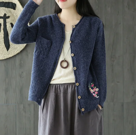 Vintage Women Sweater New Embroidery Floral Cardigan Pockets Mori Girl 2019 Autumn New Long Sleeve Women Knit Coat YoYiKamomo
Vintage Women Sweater New Embroidery Floral Cardigan Pockets Mori Girl 2019 Autumn New Long Sleeve Women Knit Coat YoYiKamomo