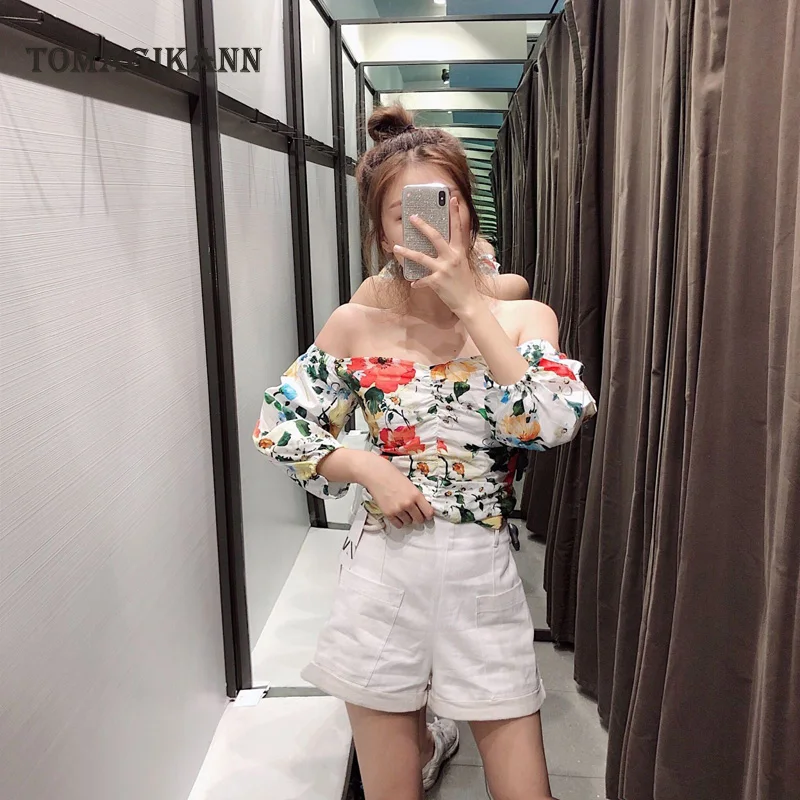 Sexy Off Shoulder Strapless Wrinkle Women Shirt Slash Neck Floral Print Short Ladies Blouse Tops 2019 Summer Fashion Clothing 
Sexy Off Shoulder Strapless Wrinkle Women Shirt Slash Neck Floral Print Short Ladies Blouse Tops 2019 Summer Fashion Clothing