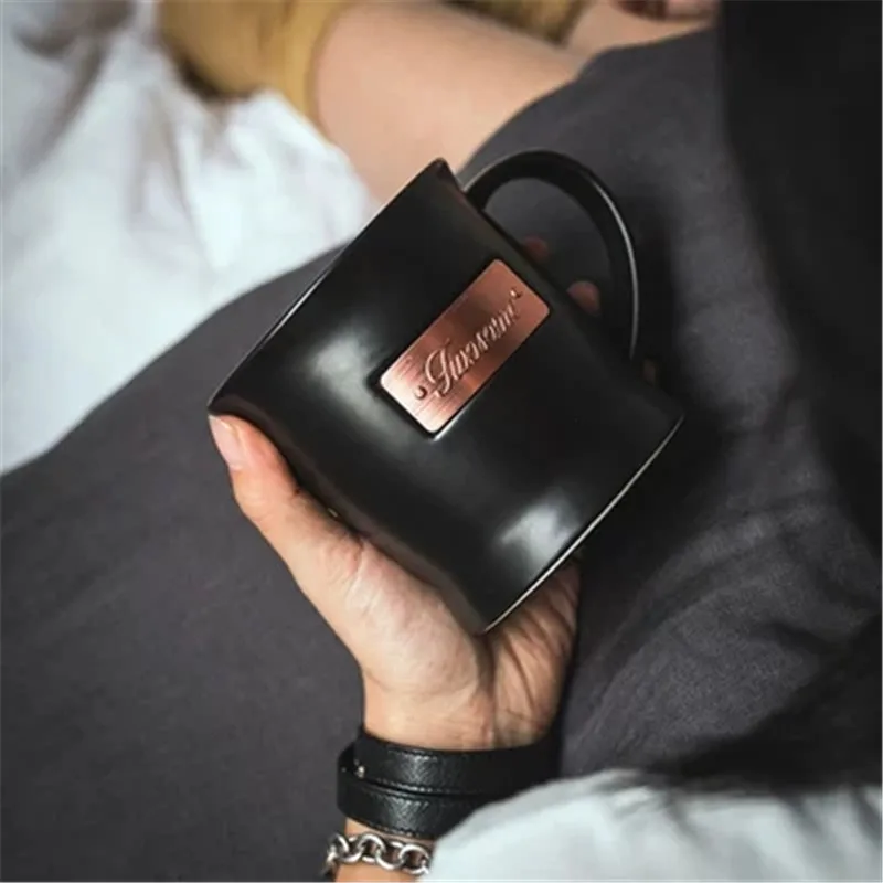 KINGLANG ceramic Large-capacity water mug simple couple cup belt Inlaid copper coffee cup milk cup
KINGLANG ceramic Large-capacity water mug simple couple cup belt Inlaid copper coffee cup milk cup