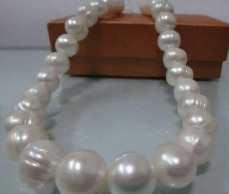 18inch HUGE 9-10MM NATURL SOUTH SEA GENUINE WHITE BAROQUE PEARL NECKLACE 2015 WW #@
18inch HUGE 9-10MM NATURL SOUTH SEA GENUINE WHITE BAROQUE PEARL NECKLACE 2015 WW #@