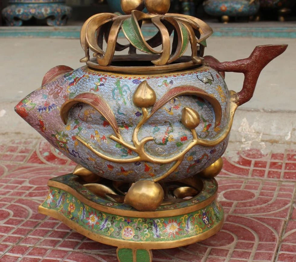 21"Marked China 100% Pure Bronze Cloisonne Gold Gilt Peach Incense Burner Censer
21"Marked China 100% Pure Bronze Cloisonne Gold Gilt Peach Incense Burner Censer