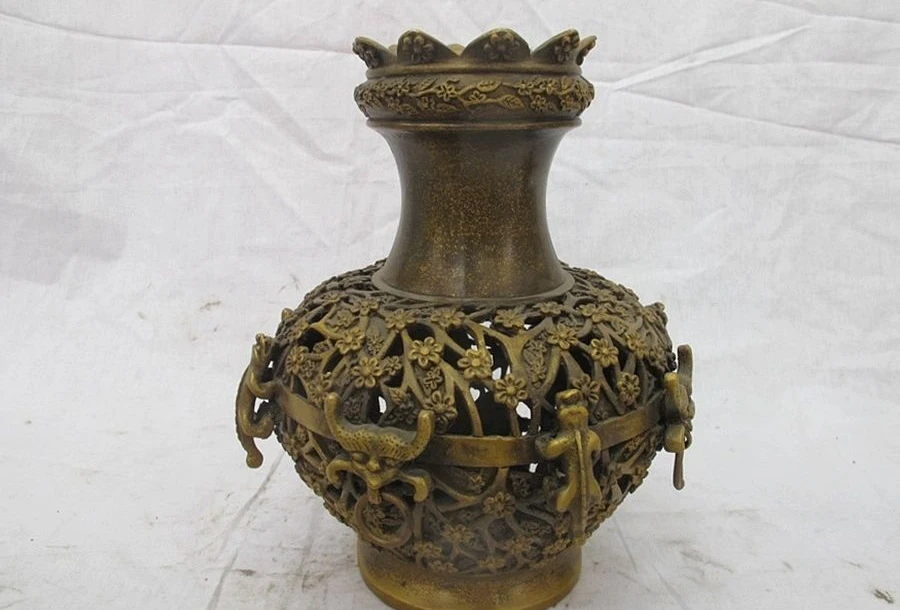 Chinese mark bronze Hollow carved Plum flower PiXiu beast Palace Pot Vase Jar a 0518