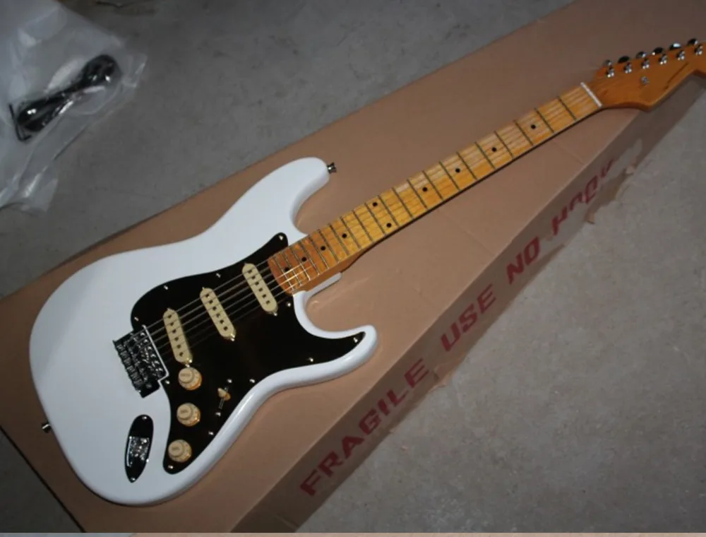 Top quality FDST-1052 white color solid mahogany body gold plate maple fretboard Stratocaster electric guitar, Free shipping
Top quality FDST-1052 white color solid mahogany body gold plate maple fretboard Stratocaster electric guitar, Free shipping