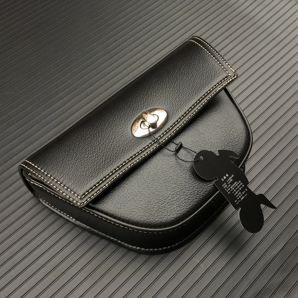 Motorcycle Black PU Leather saddle bag Luggage Tool Side Bag For Harley Cafe Racer ATV Custom
Motorcycle Black PU Leather saddle bag Luggage Tool Side Bag For Harley Cafe Racer ATV Custom