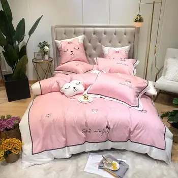 Free gift hold pillow pink Bedding Set Embroidery Bed Set Luxury egyptian cotton Bed Sheet Little bear Anne Duvet Cover Set
Free gift hold pillow pink Bedding Set Embroidery Bed Set Luxury egyptian cotton Bed Sheet Little bear Anne Duvet Cover Set
