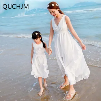Family Matching Outfits The new parent-child outfit sundress and hold this summer A white sleeveless chiffon dress dress
Family Matching Outfits The new parent-child outfit sundress and hold this summer A white sleeveless chiffon dress dress