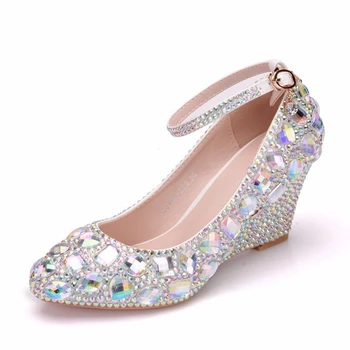 Dropshipping New White Crystal Sexy Women Pumps 8 CM High Heels Wedding Wedges Shoes Bridal Rhinestone Sequin Shoes XY-B0304
Dropshipping New White Crystal Sexy Women Pumps 8 CM High Heels Wedding Wedges Shoes Bridal Rhinestone Sequin Shoes XY-B0304
