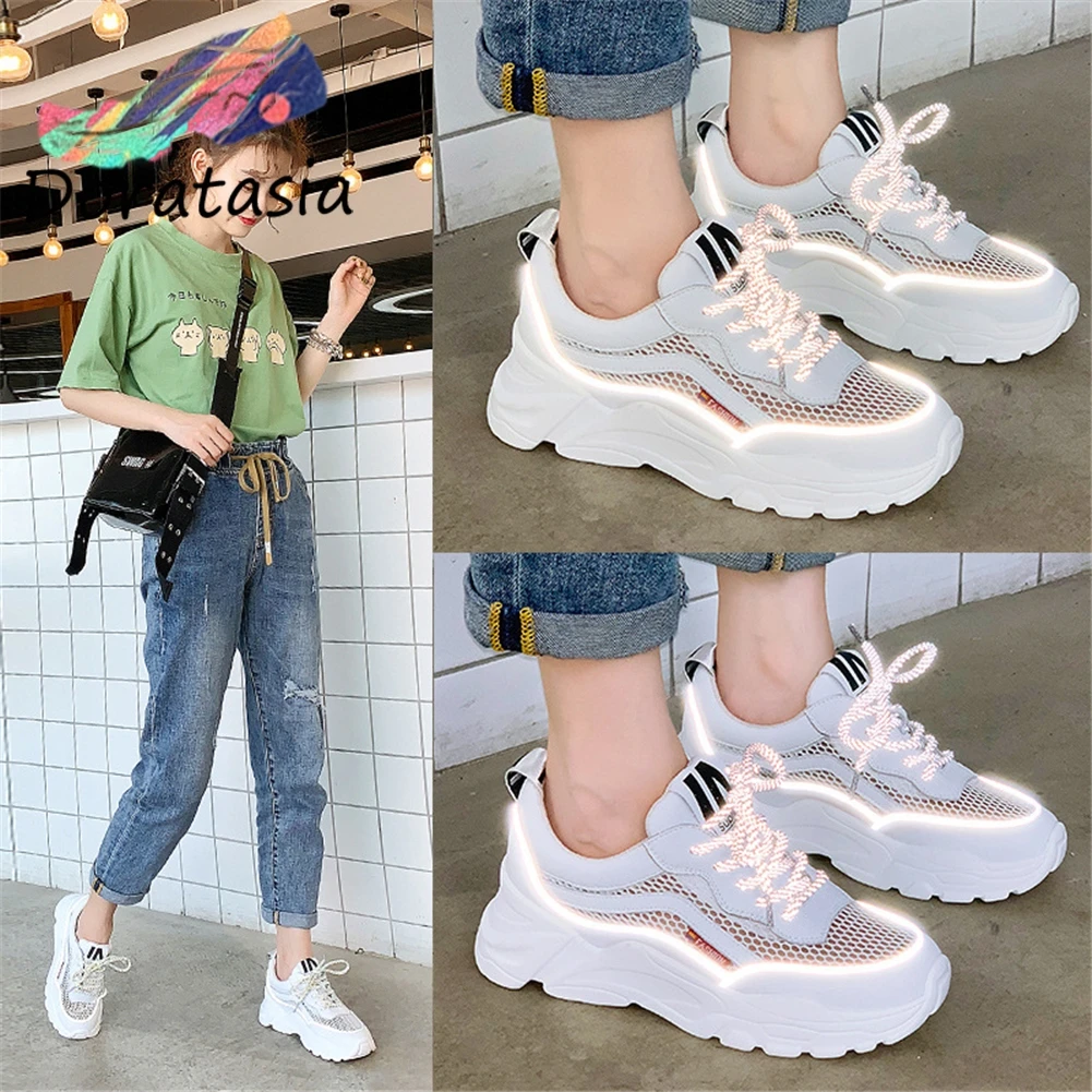 DORATASIA New Fashion Dad Shoes Ladies Split Leather Reflective Flat Platfrom Shoes Woman Causal Soft Summer Autumn Flats 2019
DORATASIA New Fashion Dad Shoes Ladies Split Leather Reflective Flat Platfrom Shoes Woman Causal Soft Summer Autumn Flats 2019