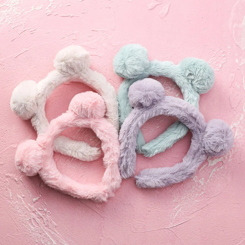 Winter Warm Item Girl's Cute Sweet Plush Bear Shaped Hairbands For Washing Face Ladies Pompom Hair Accessories
Winter Warm Item Girl's Cute Sweet Plush Bear Shaped Hairbands For Washing Face Ladies Pompom Hair Accessories