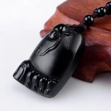 Free shipping natural authentic frosted obsidian pendant A spider style pendant on his feet Men's and women's style
Free shipping natural authentic frosted obsidian pendant A spider style pendant on his feet Men's and women's style