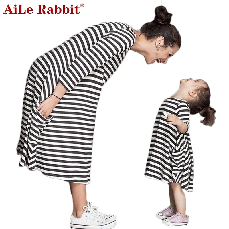 AiLe Rabbit Girls dresses 2016New spring&autumn casual style Asymmetrical striped princess dress The party for children clothes
AiLe Rabbit Girls dresses 2016New spring&autumn casual style Asymmetrical striped princess dress The party for children clothes