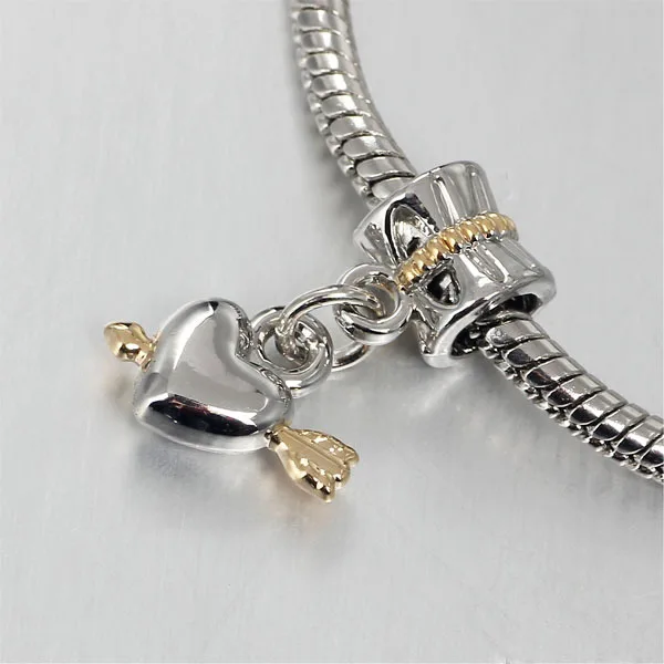 free shipping gold and plated love heart with arrow bead hanging charm fit european pandora charm bracelet B044
free shipping gold and plated love heart with arrow bead hanging charm fit european pandora charm bracelet B044