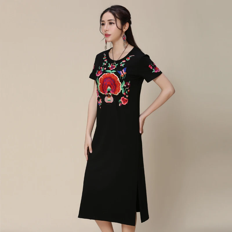 DakunhuiLC Ethnic Dress 2019 Middle-aged Woman Mother Mexico Style Hippie Ethnic Long Black Embroidery Dress Vestidos Gown Robe
DakunhuiLC Ethnic Dress 2019 Middle-aged Woman Mother Mexico Style Hippie Ethnic Long Black Embroidery Dress Vestidos Gown Robe