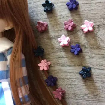 BJD blythes doll with cute colorful candy colored flowers and small flower clips mini hairpin clips
BJD blythes doll with cute colorful candy colored flowers and small flower clips mini hairpin clips