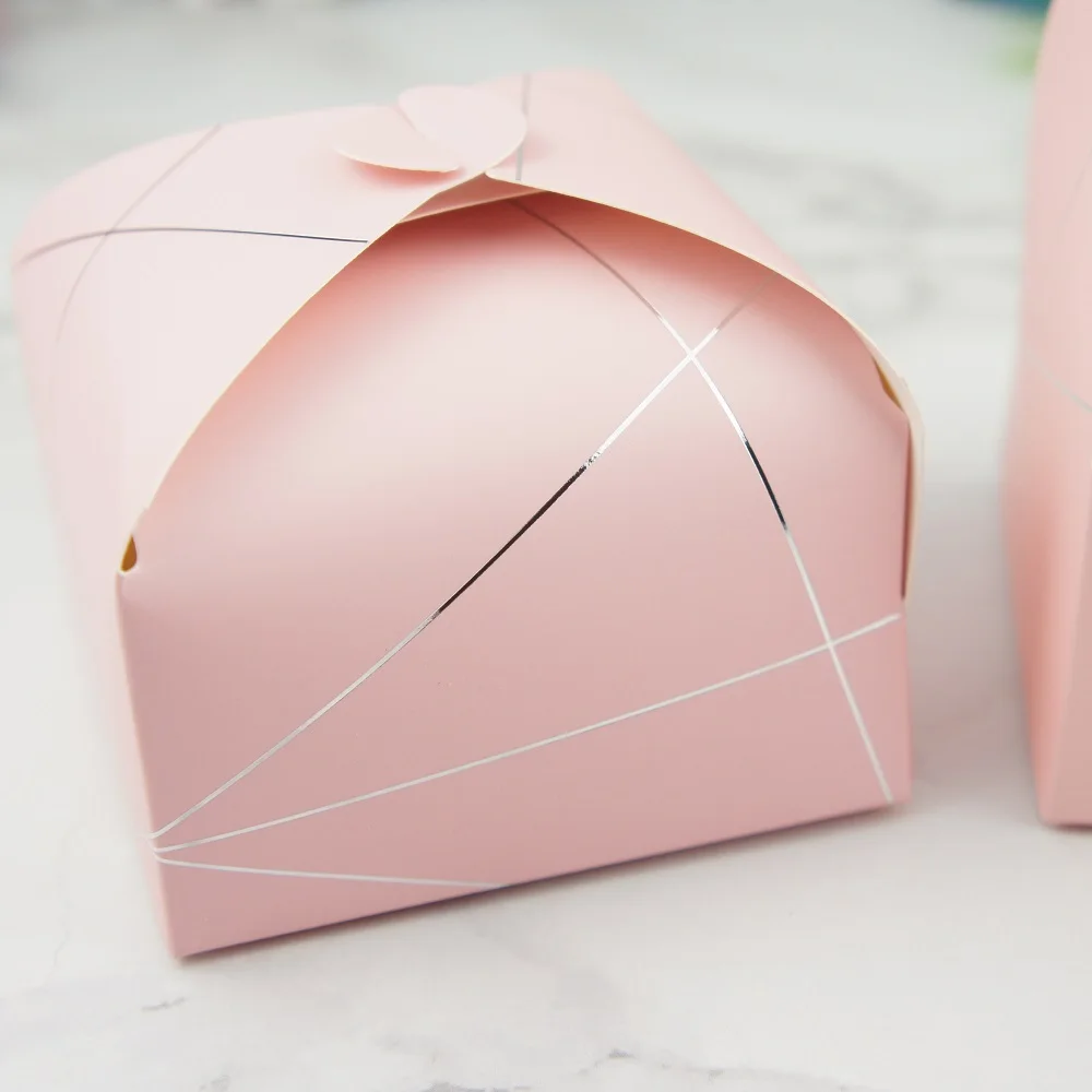 9*9*5cm 10pcs pink silver line Chocolate cookie Paper Box Storage Boxes Christmas Birthday Party Gifts Pack wedding favor box
9*9*5cm 10pcs pink silver line Chocolate cookie Paper Box Storage Boxes Christmas Birthday Party Gifts Pack wedding favor box