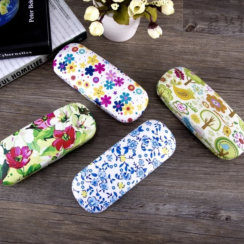 Cartoon Cute Boy and Girl Eyeglass Box Personality Creative Two-sided Print Flowers Leopard Pattern Myopia Storage Glasses Case
Cartoon Cute Boy and Girl Eyeglass Box Personality Creative Two-sided Print Flowers Leopard Pattern Myopia Storage Glasses Case