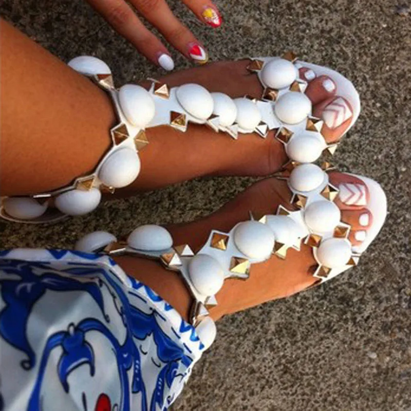 Hot Sale Rivets and Circles Decor Gladiator Sandals Shoes Ankle Strap Faux Suede Strappy Thin High Heels Party Shoes Woman 
Hot Sale Rivets and Circles Decor Gladiator Sandals Shoes Ankle Strap Faux Suede Strappy Thin High Heels Party Shoes Woman