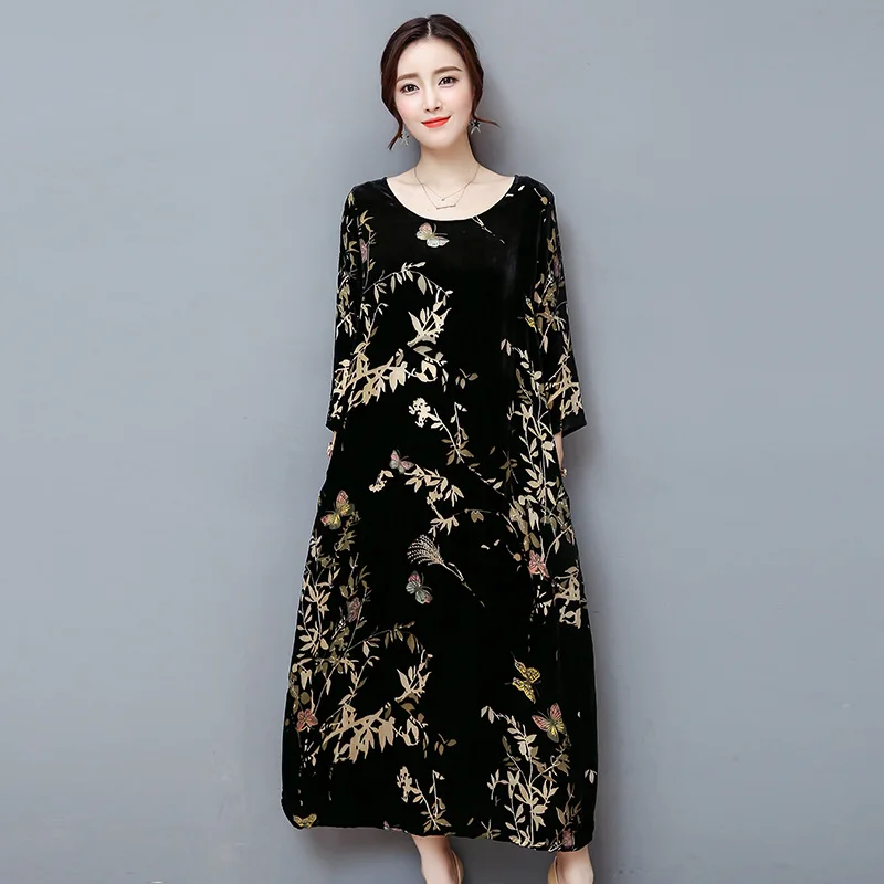 Autumn Winter Black Velet Dress Long Sleeve Vintage Floral Print Loose Long Maxi Dresses Female Women Robe Vestidos Big Size 4XL
Autumn Winter Black Velet Dress Long Sleeve Vintage Floral Print Loose Long Maxi Dresses Female Women Robe Vestidos Big Size 4XL