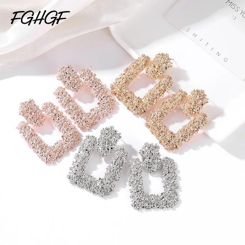 FGHGF Big Vintage Earrings for women gold color Geometric statement earring 2019 metal earing Hanging fashion jewelry trend
FGHGF Big Vintage Earrings for women gold color Geometric statement earring 2019 metal earing Hanging fashion jewelry trend