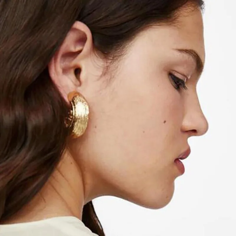 XIYANIKE Fashion Punk Alloy C Shape Geometric Stud Earrings Gold Metal Statement Vintage Jewelry For Friends Retro Bijoux E2075
XIYANIKE Fashion Punk Alloy C Shape Geometric Stud Earrings Gold Metal Statement Vintage Jewelry For Friends Retro Bijoux E2075