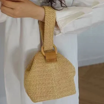 Hot Selling Ladies Handbag Simple Straw Weaved Bag with Round Buckle for Shopping -B5
Hot Selling Ladies Handbag Simple Straw Weaved Bag with Round Buckle for Shopping -B5