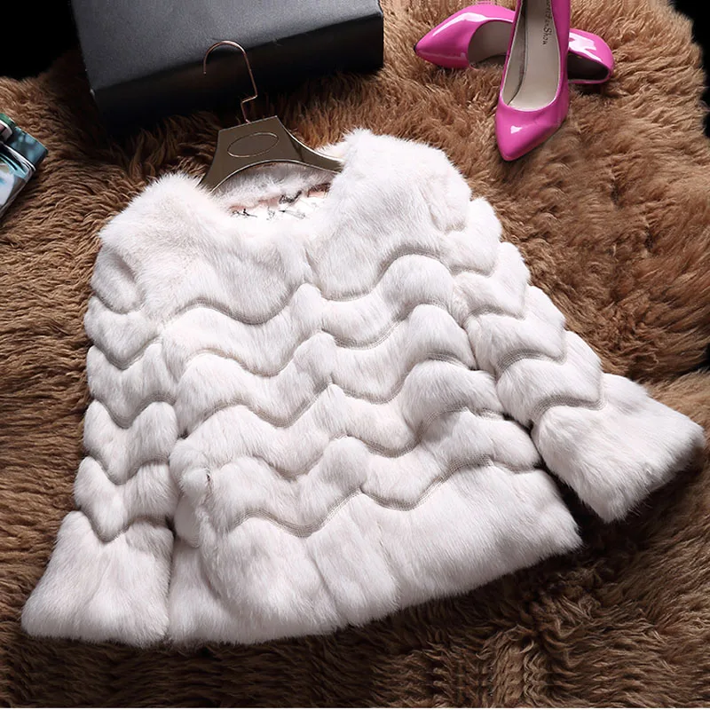 2018 new style real rabbit fur coat women full pelt rabbit fur jacket winter natural fur overcoats customized plus size F1076
2018 new style real rabbit fur coat women full pelt rabbit fur jacket winter natural fur overcoats customized plus size F1076