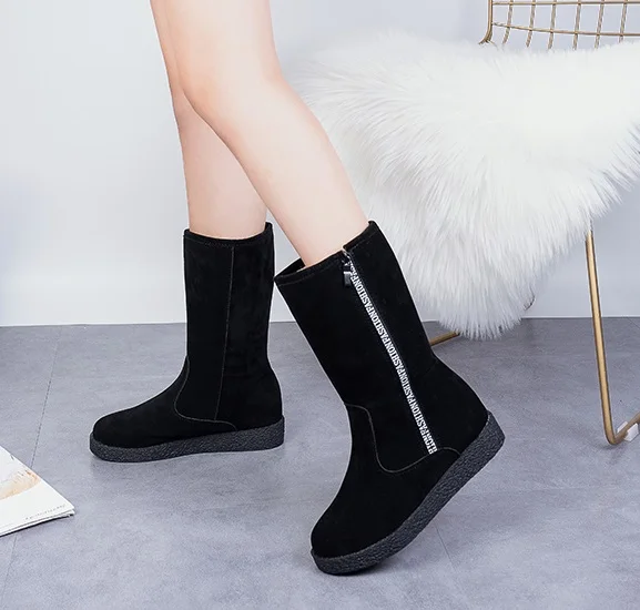 2019fashion Women winter black snow Boots Thickened zapatos de mujer Boots a rode Flat Low Zipper Middle Tube Boots heel 5cm
2019fashion Women winter black snow Boots Thickened zapatos de mujer Boots a rode Flat Low Zipper Middle Tube Boots heel 5cm