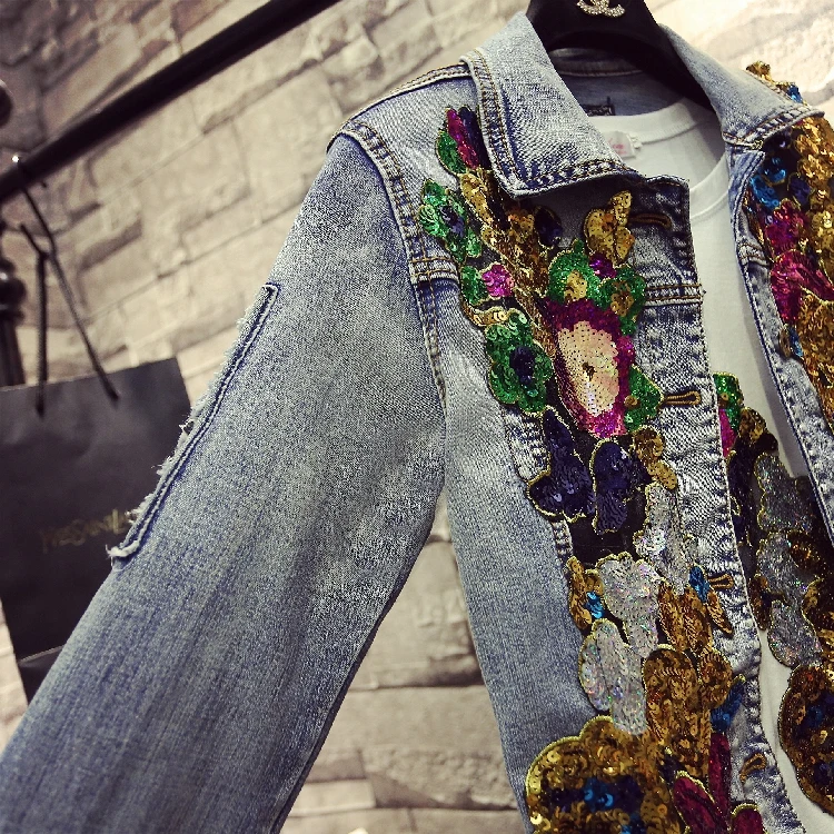 2018 Spring Jacket Women Denim Embroidery Rose Floral Beading Pearl Sequin Patch Epaulet Ripped Hole Bomber Denim Jacket 19