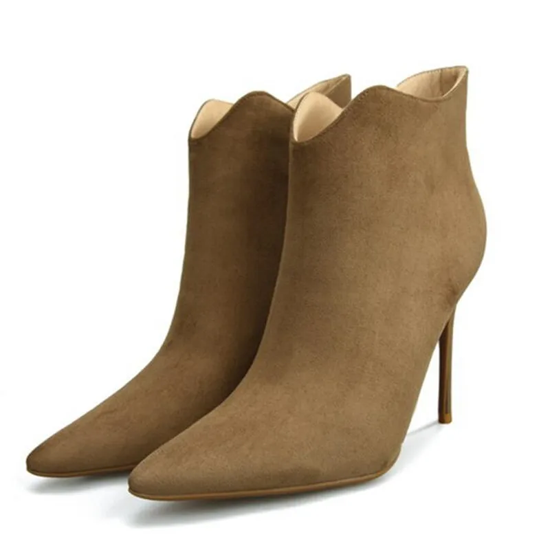 2019 Winter Cow Suede Women Flounces Ankle Boots 8CM/10CM Thin High Heels Pointed Toe Women Botas Plus Size32-42 Black Grey
2019 Winter Cow Suede Women Flounces Ankle Boots 8CM/10CM Thin High Heels Pointed Toe Women Botas Plus Size32-42 Black Grey