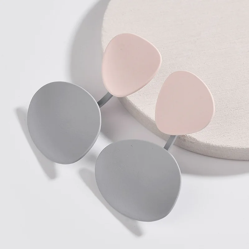 Fashion Modern Jewelry Painted Minimalism Irregular Metallic Studs Earrings for Women
Fashion Modern Jewelry Painted Minimalism Irregular Metallic Studs Earrings for Women