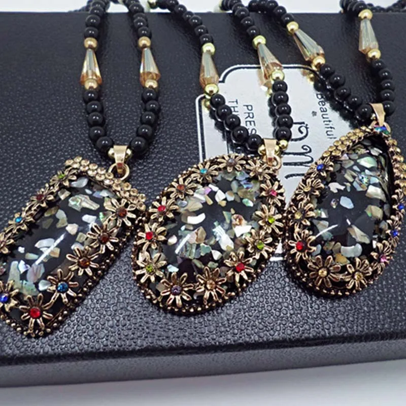 Fashion Retro Carved Shell Blue element Beading Necklace Long section Sweater chain Decoration accessorie Wholesale dropship J10
Fashion Retro Carved Shell Blue element Beading Necklace Long section Sweater chain Decoration accessorie Wholesale dropship J10