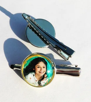24pcs(Mixed 8 styles) Super pop singer Soy Luna Hairwears Elenco de Soy Luna Photo silver torque glass barrette Cartoon clip
24pcs(Mixed 8 styles) Super pop singer Soy Luna Hairwears Elenco de Soy Luna Photo silver torque glass barrette Cartoon clip