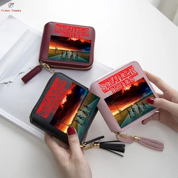 2019 New Stranger Things printing Wallets Tassel wallet Ladies Style Mini Purse Accessories Short Zipper card Bags Lady Wallets
2019 New Stranger Things printing Wallets Tassel wallet Ladies Style Mini Purse Accessories Short Zipper card Bags Lady Wallets