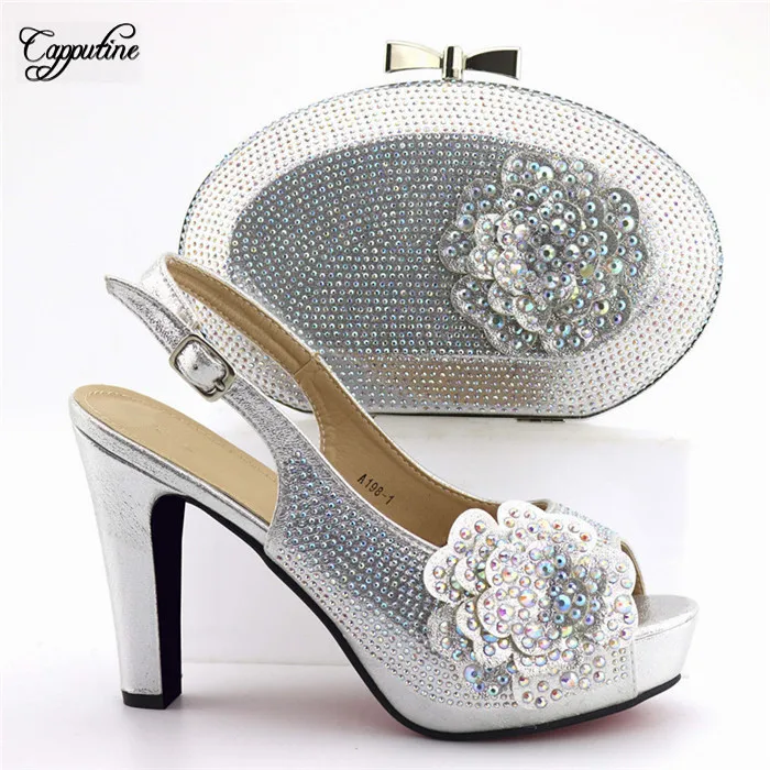 Most fashion silver with shinning stones design shoes and evening bag for party A198-1 heel height 11.3cm
Most fashion silver with shinning stones design shoes and evening bag for party A198-1 heel height 11.3cm