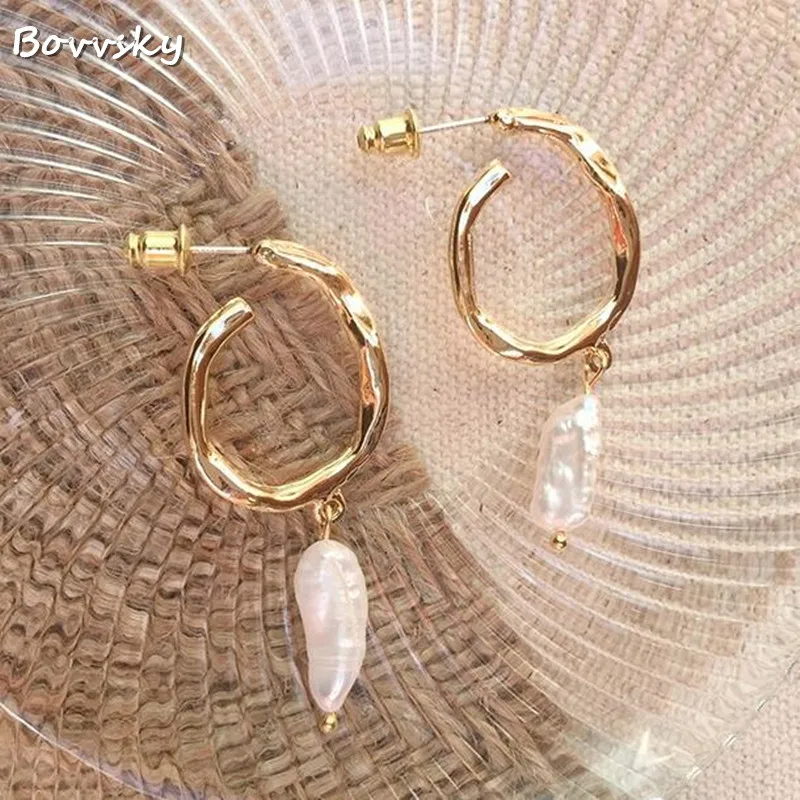 Bovvsky Gold Color Metal Freshwater Pearl Hoop Earrings simple Geometric Circle Wedding Earrings Women Jewelry
Bovvsky Gold Color Metal Freshwater Pearl Hoop Earrings simple Geometric Circle Wedding Earrings Women Jewelry