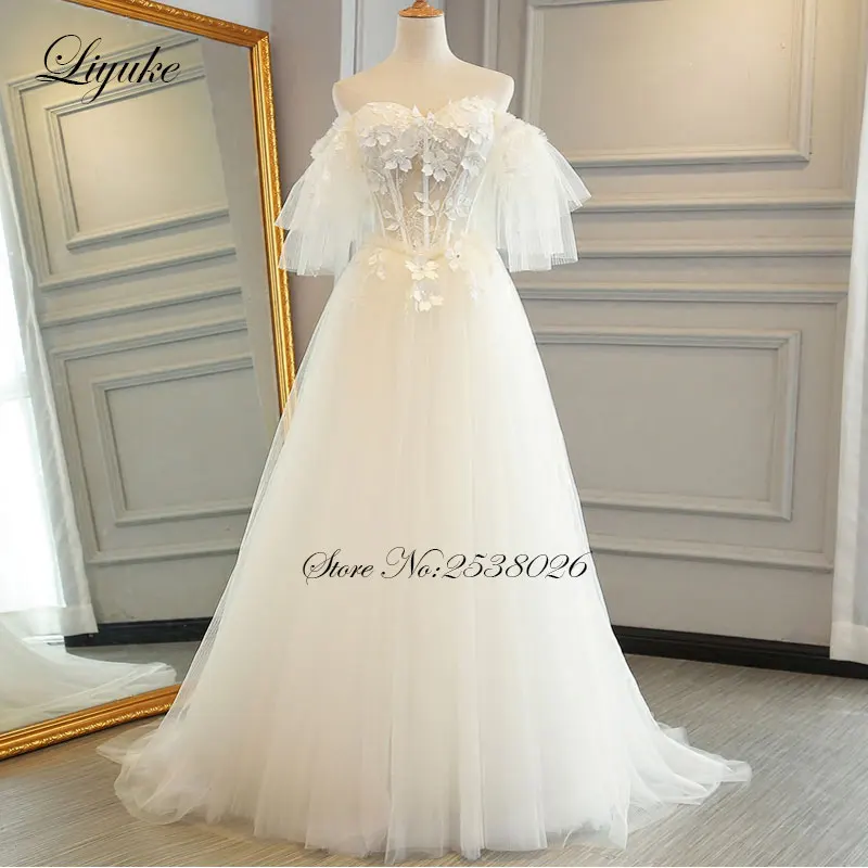 Amazing Tulle Strapless Sweep Train A Line Wedding Dress Customize Made Appliques Lace Up Vestido De Noiva Liyuke
Amazing Tulle Strapless Sweep Train A Line Wedding Dress Customize Made Appliques Lace Up Vestido De Noiva Liyuke