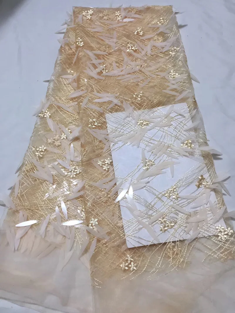 (5yards/pc) high quality embroidered African French net lace fabric with shining long paillettes sequins for party dress FLC854
(5yards/pc) high quality embroidered African French net lace fabric with shining long paillettes sequins for party dress FLC854