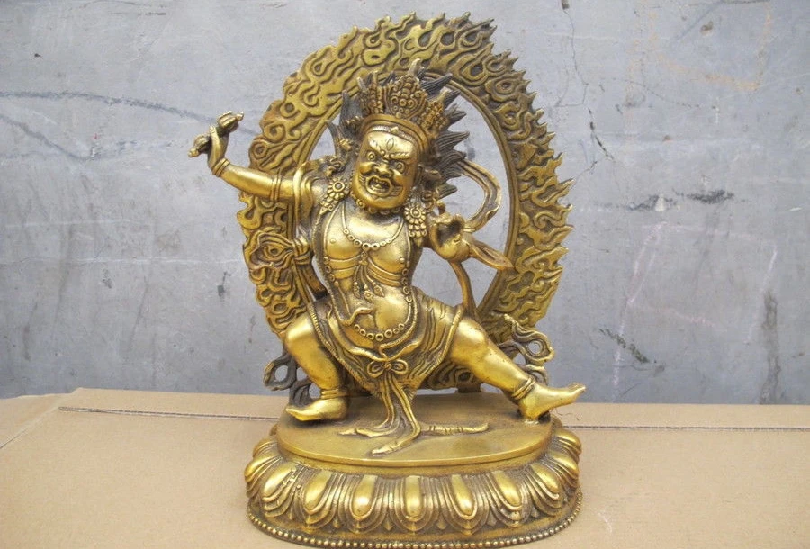 Tibet Tibetan Bronze Gilt Buddhism Vajrapani Buddha Protector Deity Statue a 0518
Tibet Tibetan Bronze Gilt Buddhism Vajrapani Buddha Protector Deity Statue a 0518