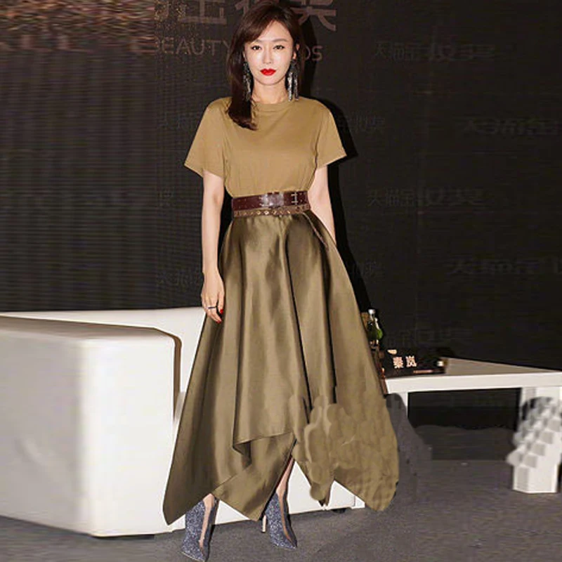 Milan Runway New Fashion High Quality Summer Party Work Sexy Tops Cotton T-Shirt Irregular Half Skirt Elegant Chic Women'S Sets
Milan Runway New Fashion High Quality Summer Party Work Sexy Tops Cotton T-Shirt Irregular Half Skirt Elegant Chic Women'S Sets