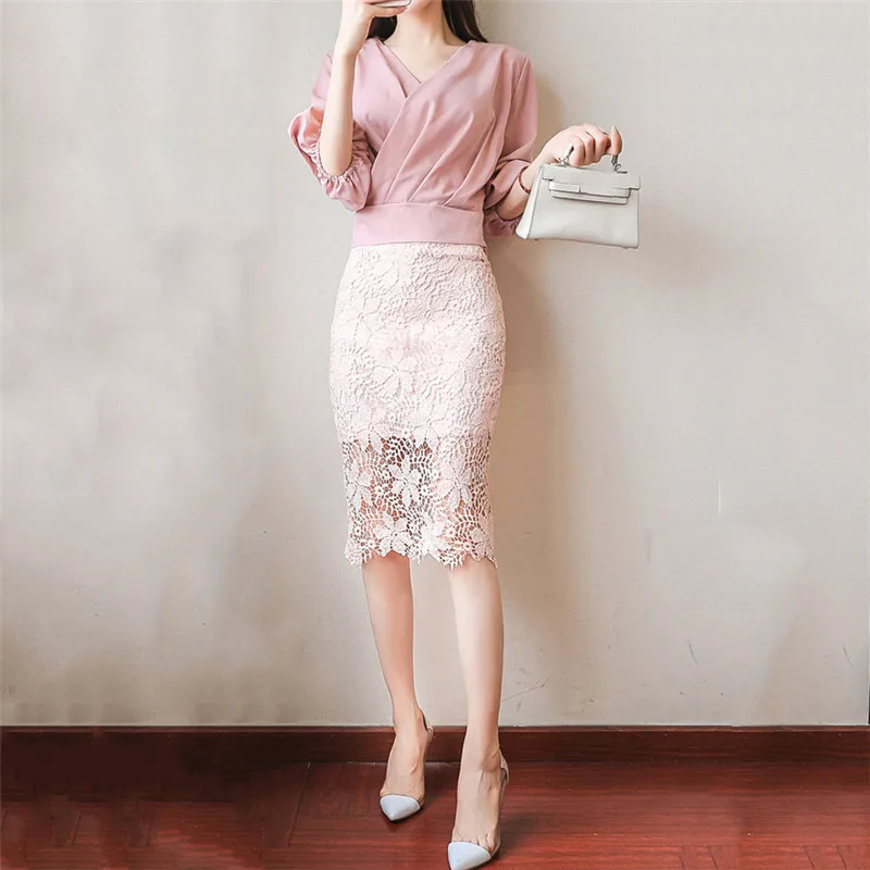 Two Piece Set Women 3XL Plus Size Feather Tassel Top and Mesh Princess Skirts 2019 New Autumn Winter Fashion Slim Clothing LD757
Two Piece Set Women 3XL Plus Size Feather Tassel Top and Mesh Princess Skirts 2019 New Autumn Winter Fashion Slim Clothing LD757