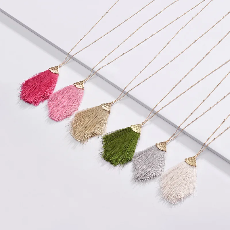 6 colors Bohemia Long Tassel Necklaces Sweater Chain Chokers Necklaces for Women 2019 New Fashion
6 colors Bohemia Long Tassel Necklaces Sweater Chain Chokers Necklaces for Women 2019 New Fashion