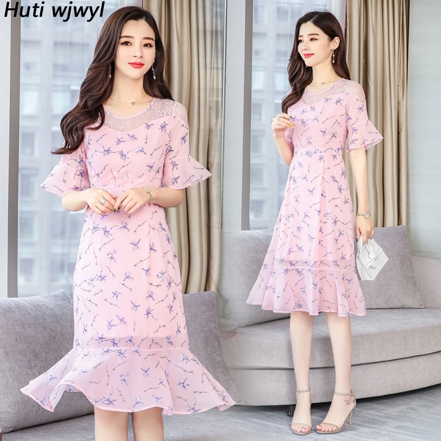 2019 Vintage Floral Chiffon Beach Dress Summer 3XL Plus Size Pink Print Boho Midi Sundress Women Bodycon Elegant Party Vestidos
2019 Vintage Floral Chiffon Beach Dress Summer 3XL Plus Size Pink Print Boho Midi Sundress Women Bodycon Elegant Party Vestidos