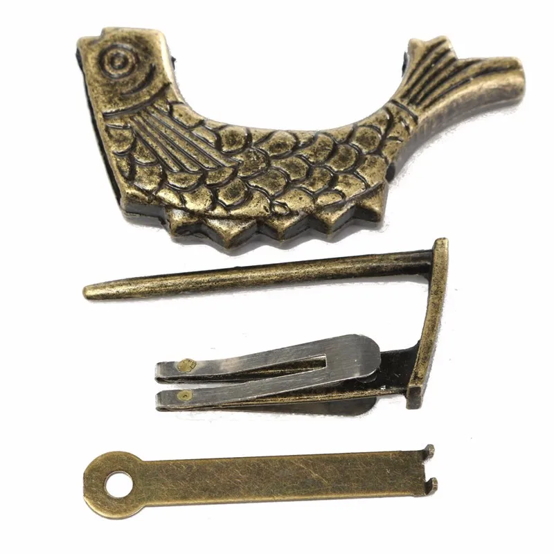 KiWarm 1Pcs Retro Brass Padlock Vintage Chinese Antique Old Style Jewelry Box Fish Pattern Lock&Key for Home Decor Ornaments
KiWarm 1Pcs Retro Brass Padlock Vintage Chinese Antique Old Style Jewelry Box Fish Pattern Lock&Key for Home Decor Ornaments